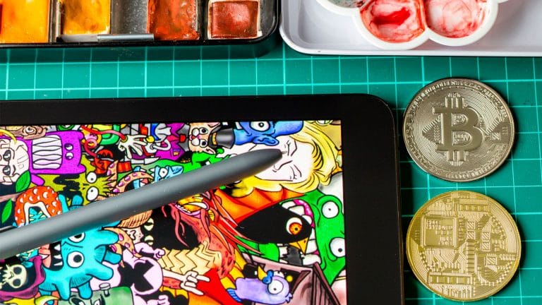 Arte NFT e moeda física de Bitcoin