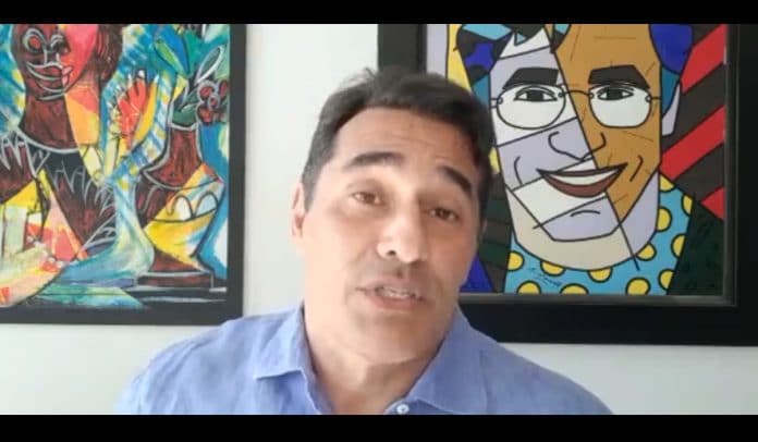 Ator e apresentador Luciano Szafir