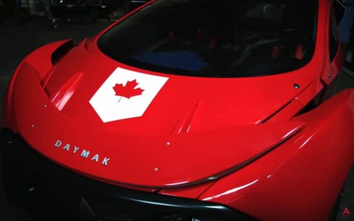 Carro que minera Bitcoin da Daymak