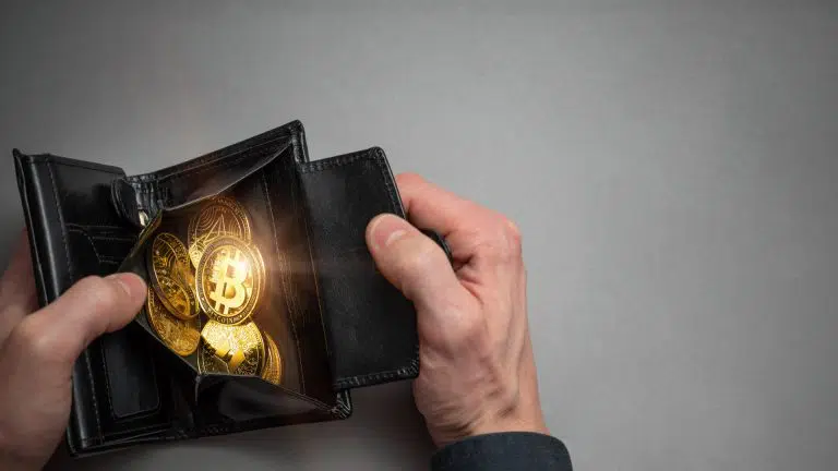 Carteira de Bitcoin brilhando