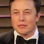 Elon Musk em pose para foto
