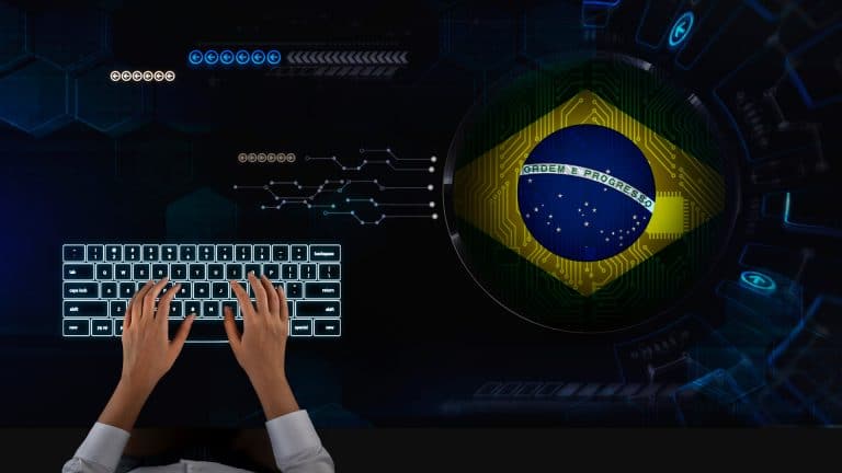 Mão em trabalho para rede do Brasil blockchain