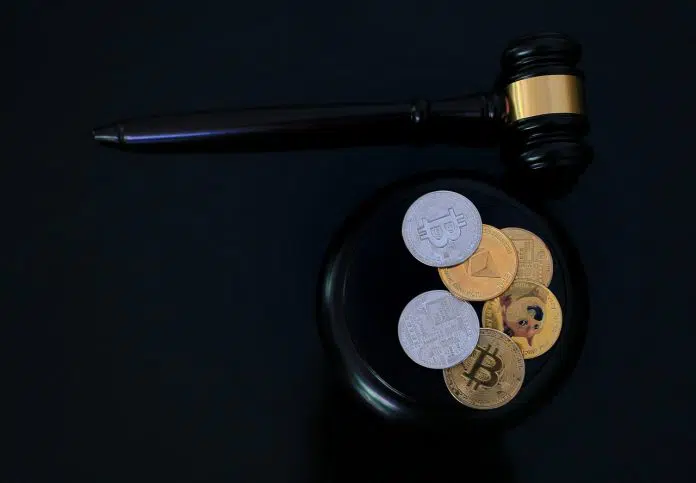 Martelo da justiça e Bitcoins