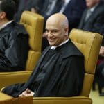 Ministro Alexandre de Moraes sorrindo