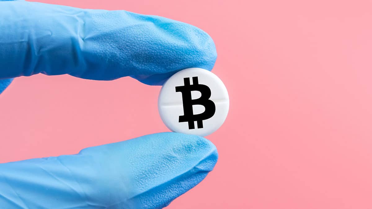 Homem é internado por vício em Bitcoin: “Queria ser milionário, mas perdi tudo”