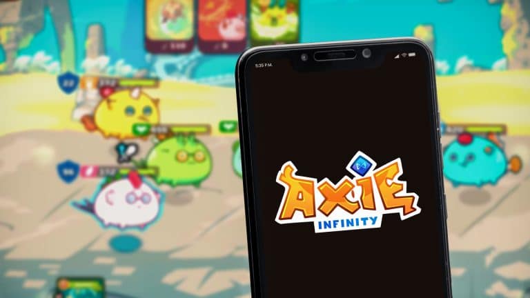 Tela do Axie Infinity e celular