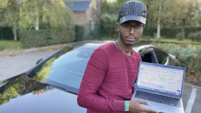 Hanad Hassan, o jovem milionário. Fonte: BBC / Reprodução