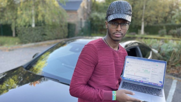 Hanad Hassan, o jovem milionário. Fonte: BBC / Reprodução