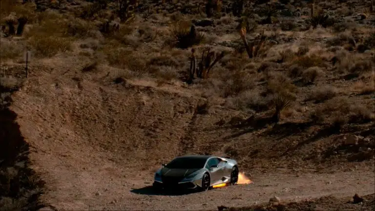 Explosão de Lamborghini. Fonte: Shl0ms / Reprodução