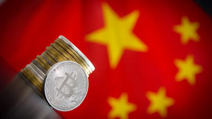 Bitcoin na diagonal próximo de bandeira da China