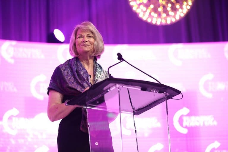 Senadora Cynthia Lummis, uma das defensoras do Bitcoin no senado dos EUA.