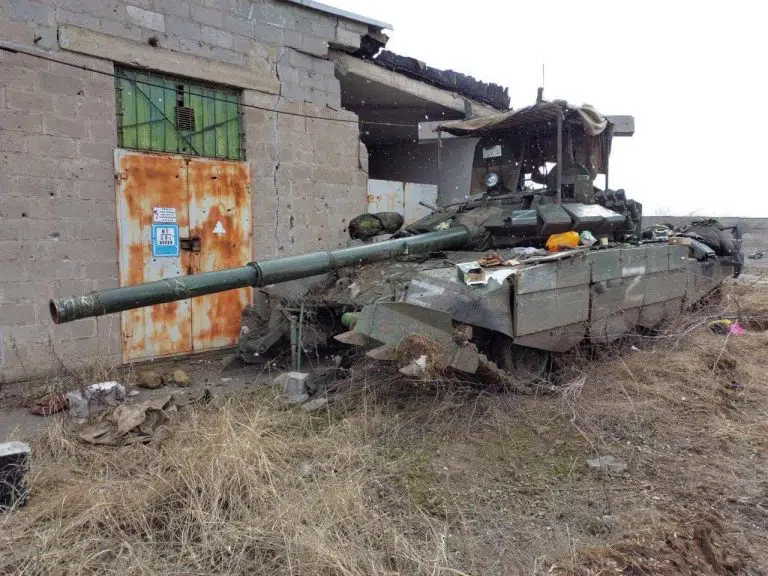 Tanques russos estão sendo vendidos como NFT por R$ 3.6 milhões