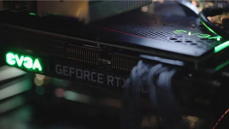 Placa de vídeo GeForce RTX 3080 da NVIDIA.
