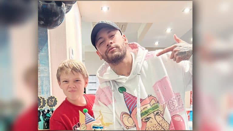 Neymar aumenta coleção e compra NFT por R$ 800 mil