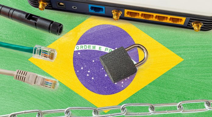 Cadeado, corrente e aparelhos de rede na Bandeira do Brasil