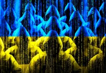 Hackers e bandeira da Ucrânia