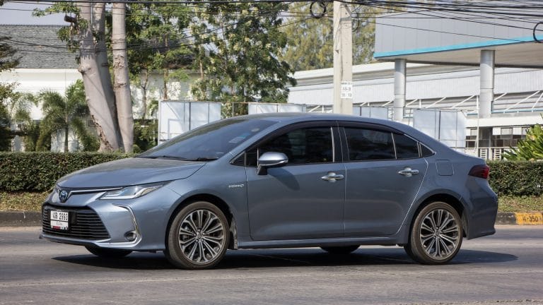 Investidor que perdeu Corolla após investir em pirâmide de bitcoin tenta recuperar veículo