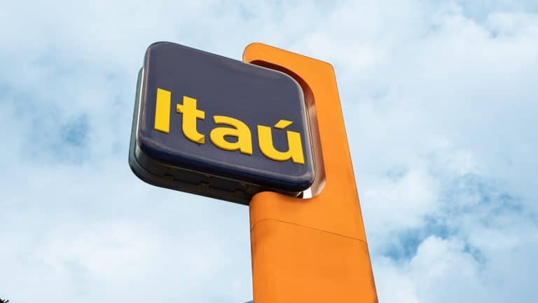 Placa do banco Itaú