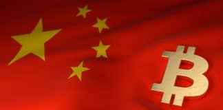 Logotipo do Bitcoin sobre bandeira da China.