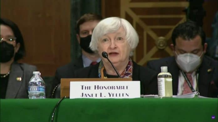 Janet Yellen, secretária do Tesouro dos EUA, falando sobre a stablecoin TerraUSD (UST), no congresso americano.