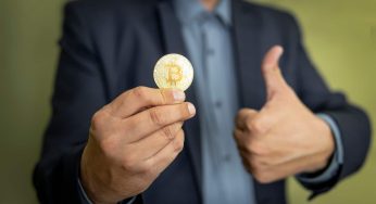 Oferta de bitcoin em corretoras alcança mínima de 3 anos