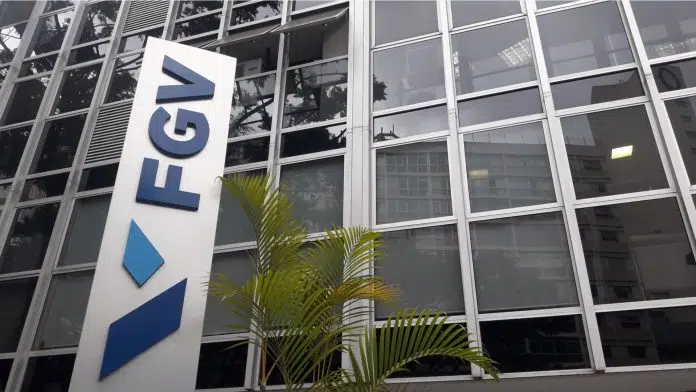 Close do letreiro e logotipo da Fundação Getúlio Vargas (FGV)