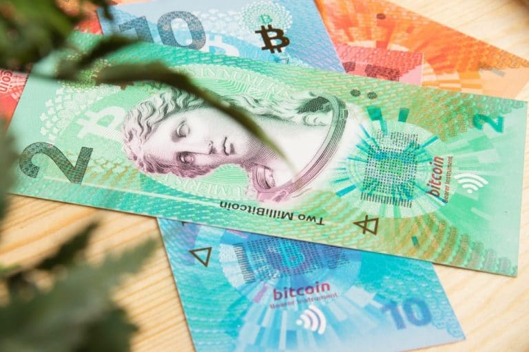 Empresa promove nota física de bitcoin