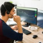 Jovem investidor de criptomoedas