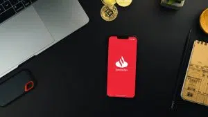 Aplicativo do Santander próximo do Bitcoin e outras criptomoedas