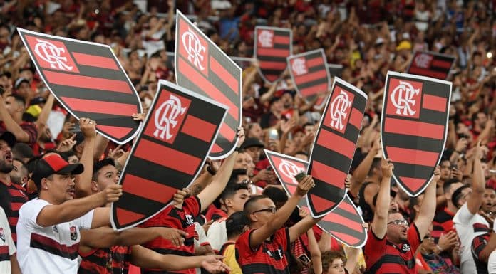 Torcedores do Flamengo em estádio