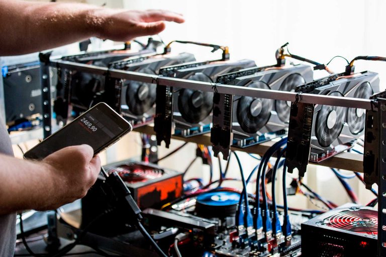 Receita de mineradores de bitcoin cai 26%, menor nível em 2 anos