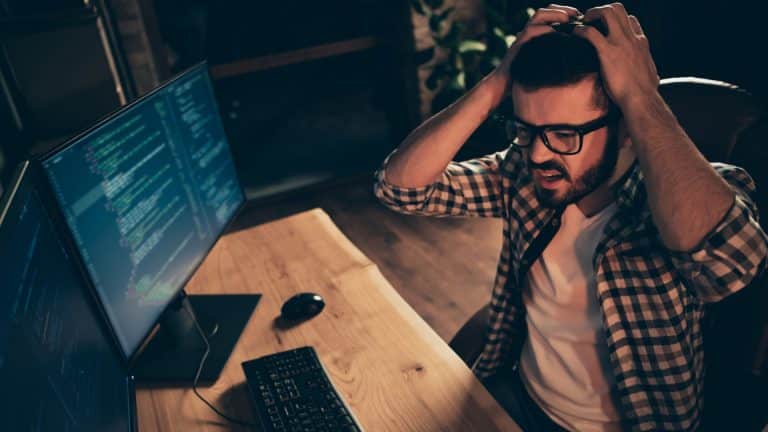 Programador desesperado com erro em código