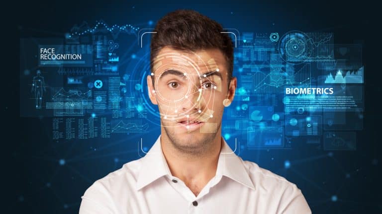 Sistema de reconhecimento facial e deep fake