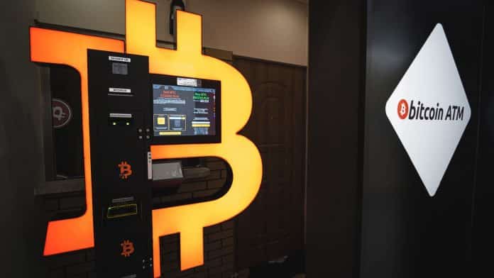 Caixa eletrônico de Bitcoin na Polônia.