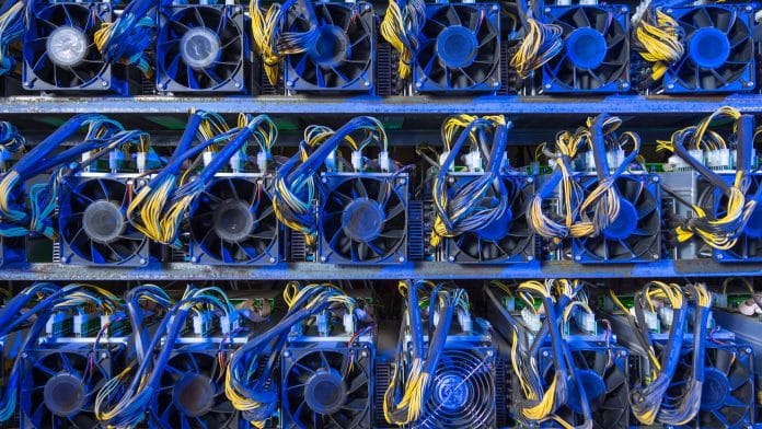 Mineradora de Bitcoin.