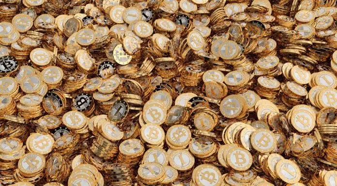 Pilha de moedas de bitcoin.