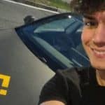 Trader de Dogecoin que ganhou Tesla da Binance exibe carro