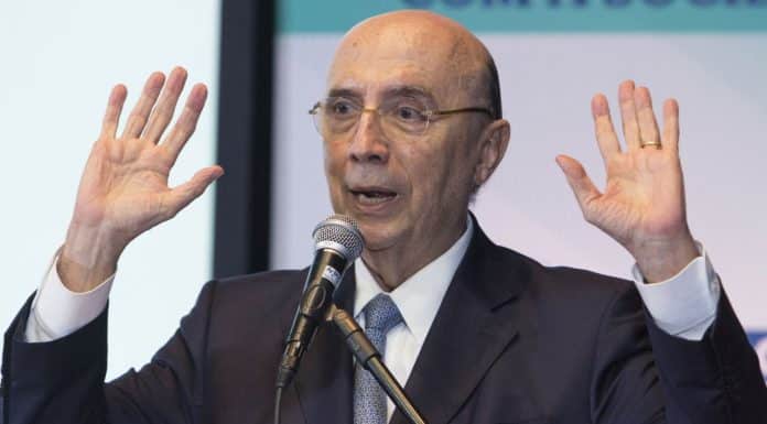 Henrique Meirelles, ex-Ministro da Fazenda e Presidente do Banco Central do Brasil, agora conselheiro da corretora de criptomoedas Binance.