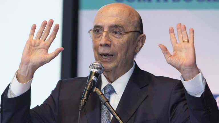 Henrique Meirelles, ex-Ministro da Fazenda e Presidente do Banco Central do Brasil, agora conselheiro da corretora de criptomoedas Binance.