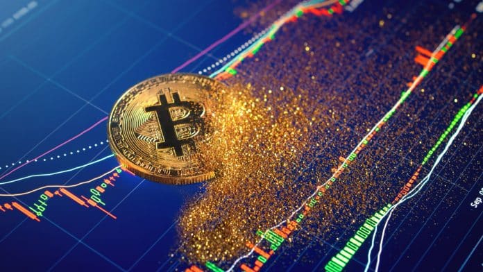 Moeda de Bitcoin se desmanchando enquanto seu preço cai.