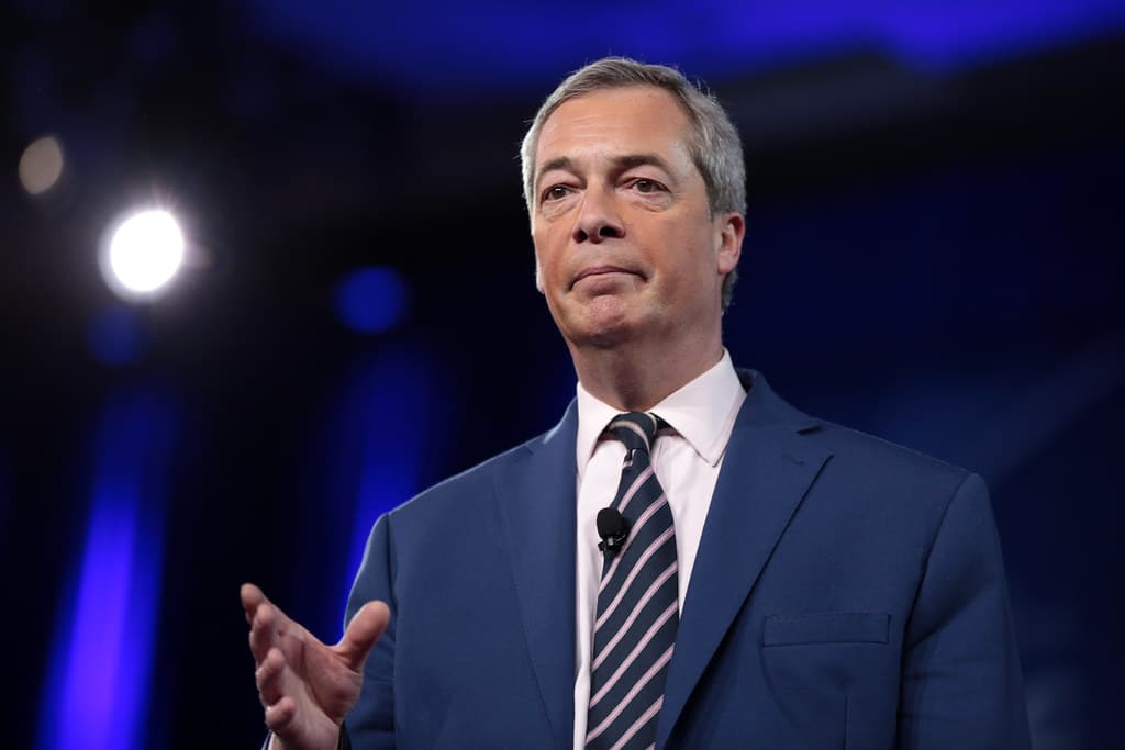 Nigel Farage, ex-líder do Partido do Brexit, chama Bitcoin de “rebelião econômica”