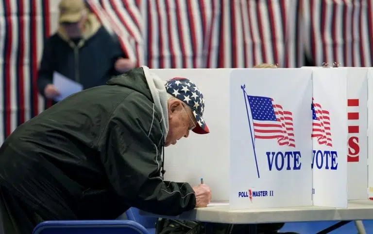 84% dos eleitores dos EUA dizem que posição de candidatos sobre criptomoedas afetará voto
