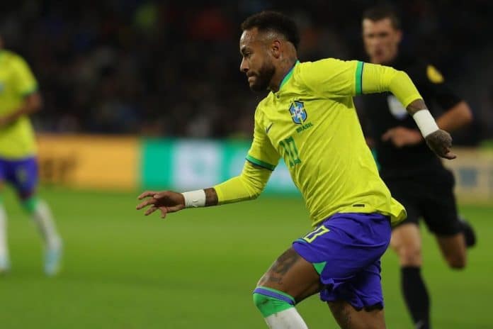Neymar Jr jogando pela seleção brasileira