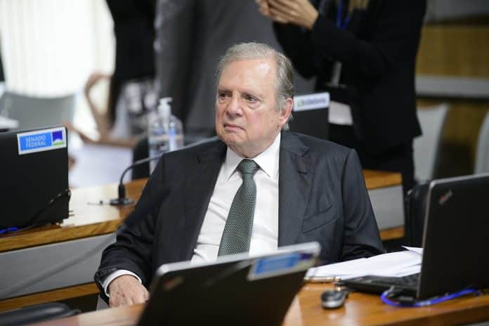 À bancada, senador Tasso Jereissati (PSDB-CE). Foto: Pedro França/Agência Senado