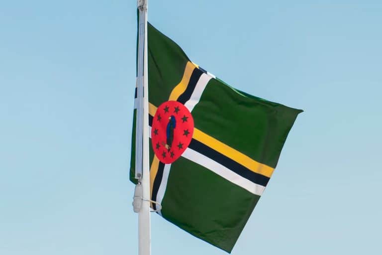 Bandeira de Dominica, pequeno país do Caribe
