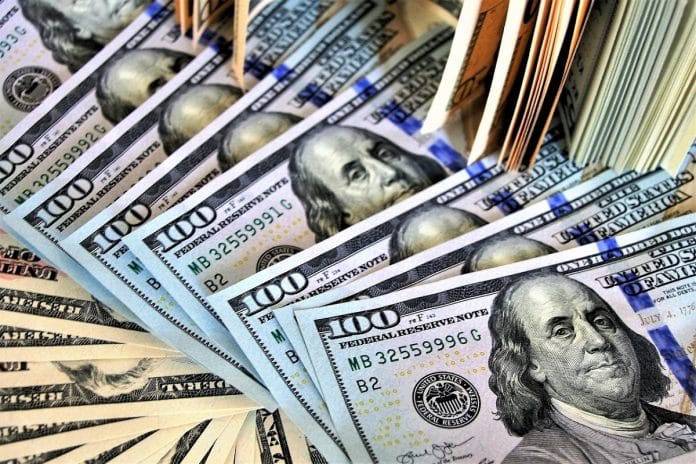 Dólar sendo impresso