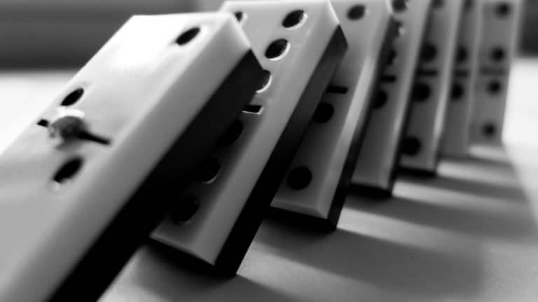Efeito dominó da FTX, o que pode acontecer com o mercado de criptomoedas