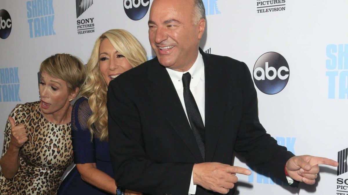 Kevin O'Leary e outros astros do Shark Tank.