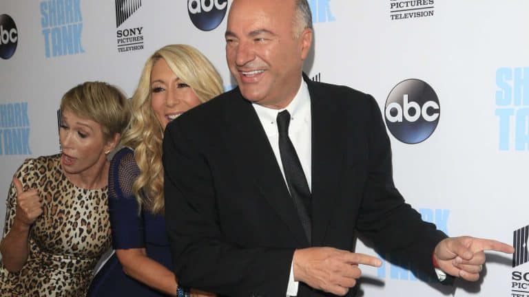 Kevin O'Leary e outros astros do Shark Tank.
