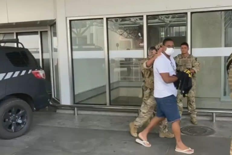 Faraó dos bitcoins em transferência para presídio de segurança máxima no Paraná